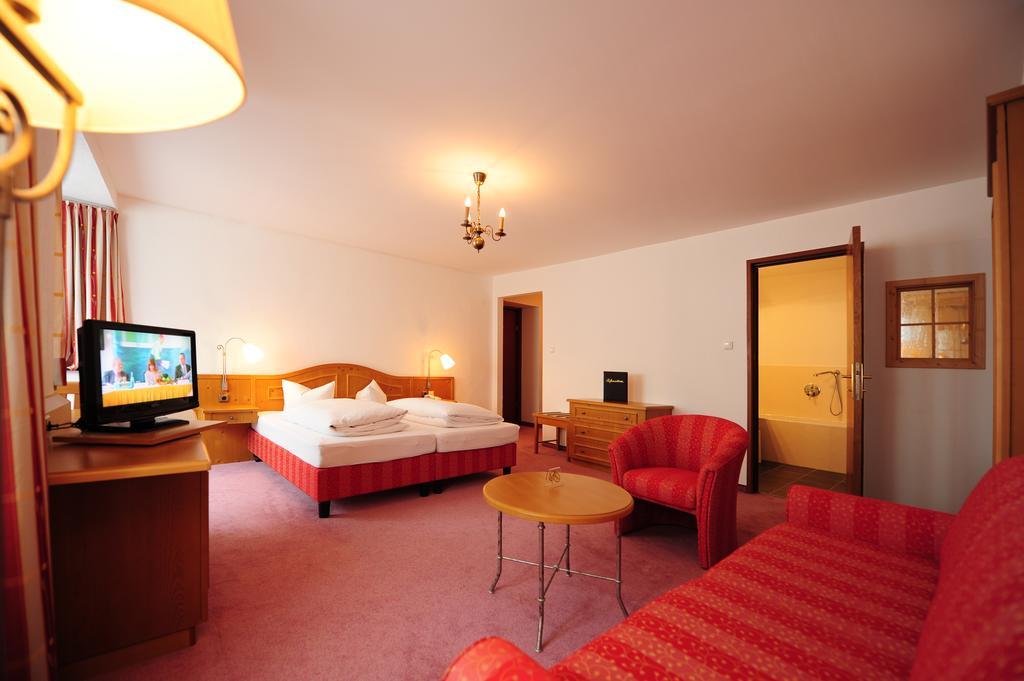 Hotel Krone Матрай-на-Бреннере Экстерьер фото