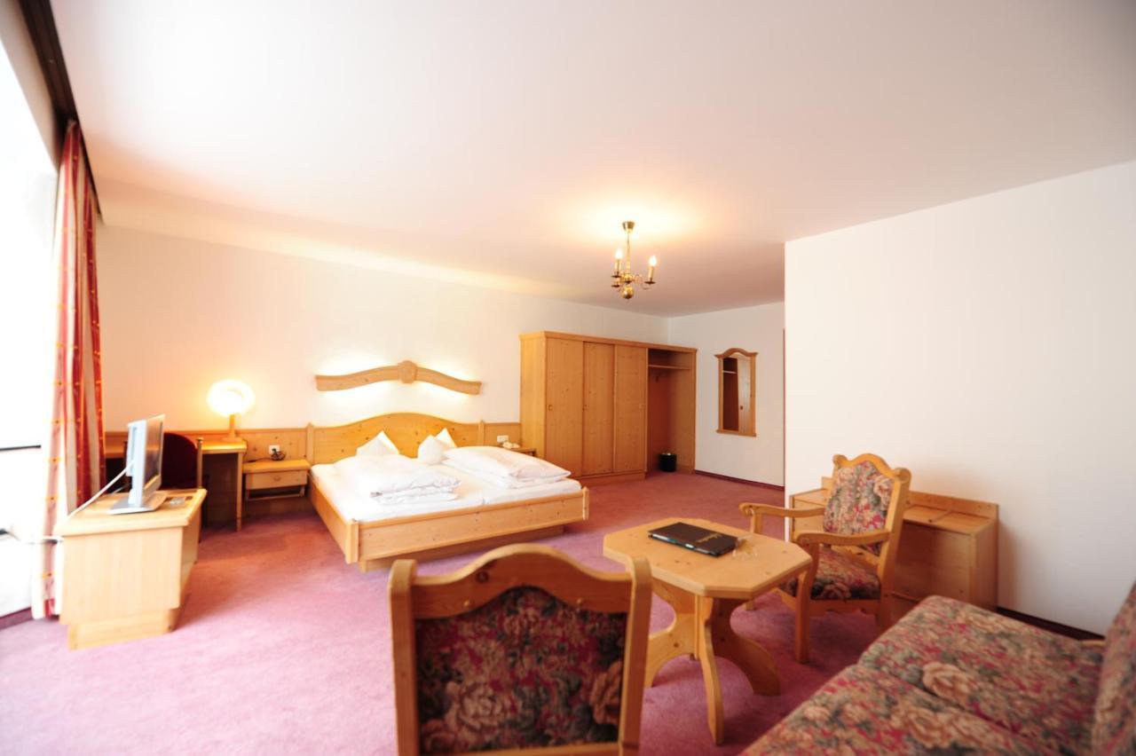 Hotel Krone Матрай-на-Бреннере Экстерьер фото