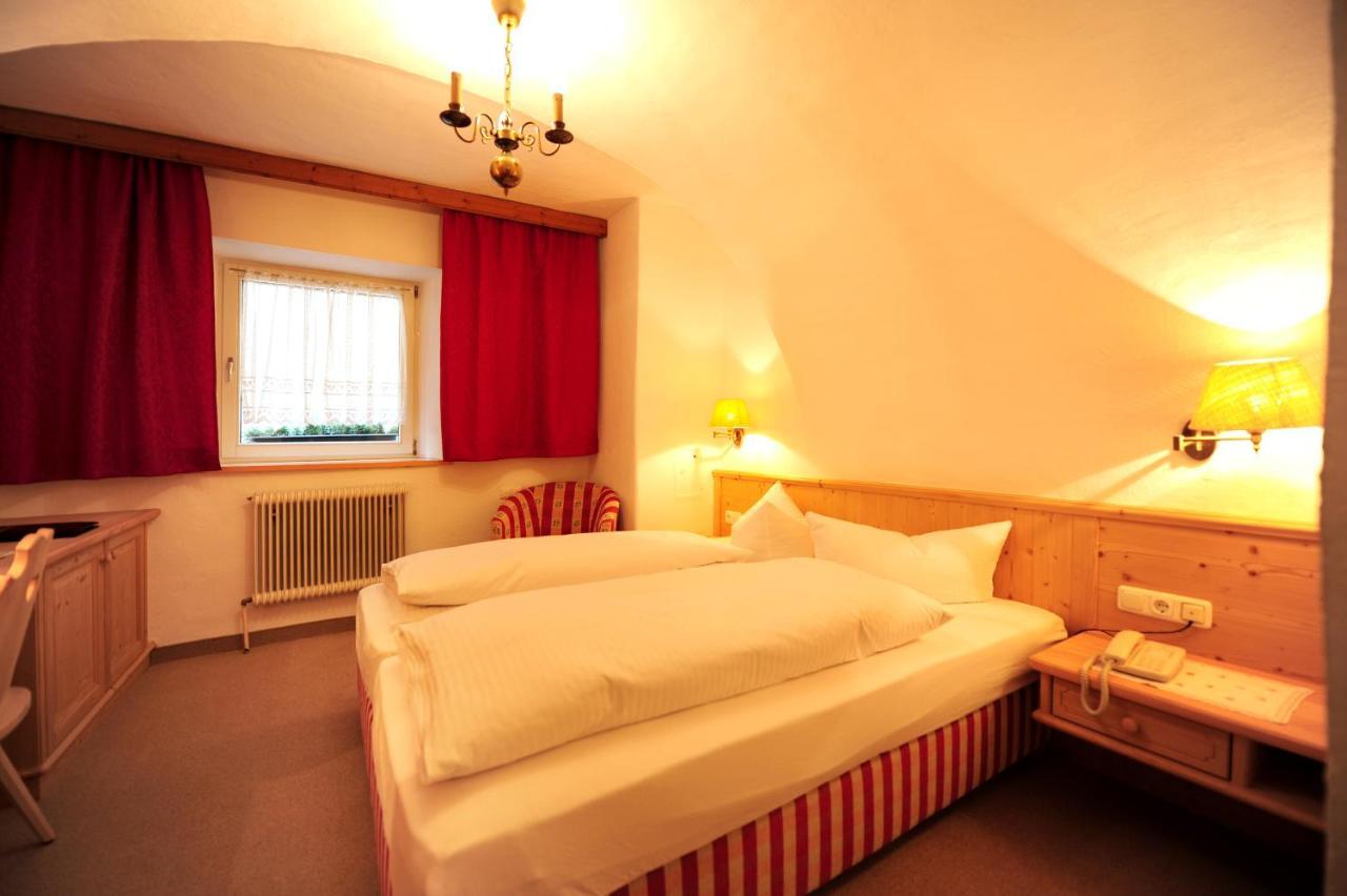 Hotel Krone Матрай-на-Бреннере Экстерьер фото
