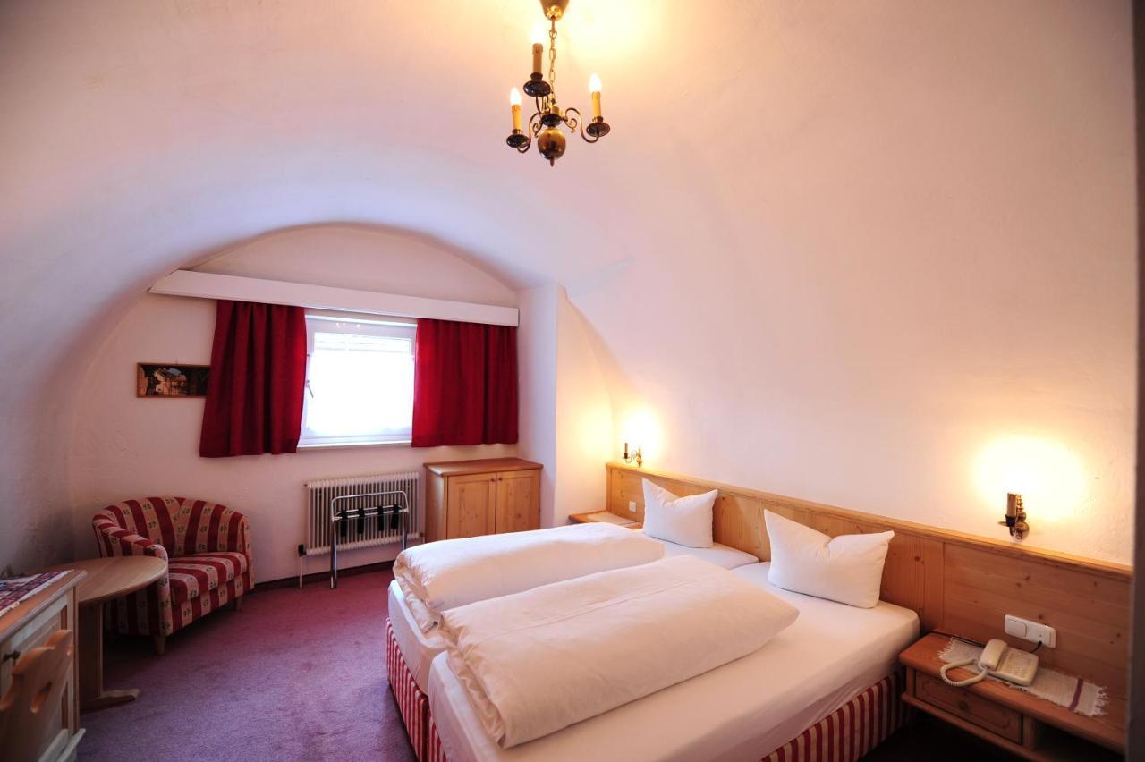 Hotel Krone Матрай-на-Бреннере Экстерьер фото